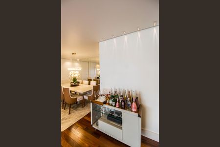 Detalhe Sala de apartamento para alugar com 3 quartos, 220m² em Alphaville Empresarial, Santana de Parnaíba