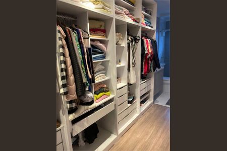 Casa à venda com 3 quartos, 211m² em Jardim Las Vegas, Santo André