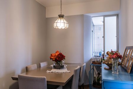 Apartamento à venda com 105m², 3 quartos e 2 vagasCopa