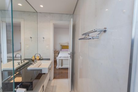 Apartamento para alugar com 264m², 4 quartos e 3 vagasBanheiro da Suíte 3