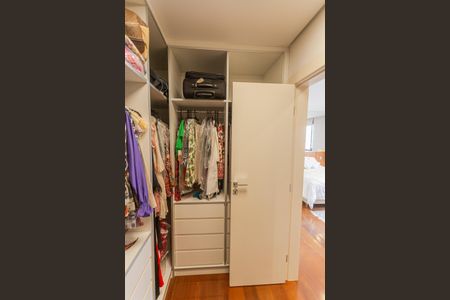 Apartamento para alugar com 264m², 4 quartos e 3 vagasCloset da Suíte 1