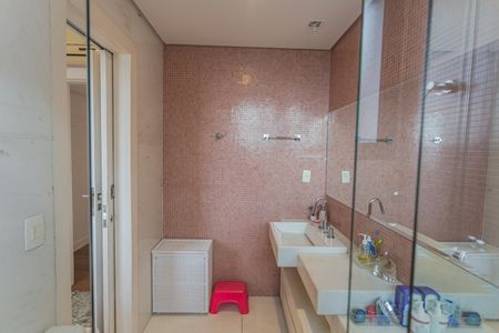 Apartamento para alugar com 264m², 4 quartos e 3 vagasBanheiro da Suíte 2