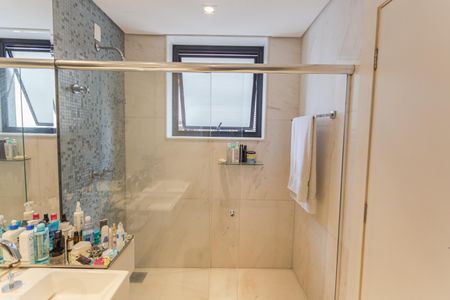 Apartamento para alugar com 264m², 4 quartos e 3 vagasBanheiro da Suíte 1