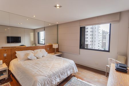 Apartamento para alugar com 264m², 4 quartos e 3 vagasSuíte 1