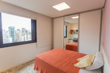 Apartamento para alugar com 264m², 4 quartos e 3 vagasSuíte 2