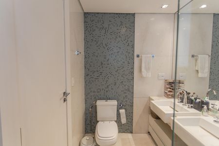 Apartamento para alugar com 264m², 4 quartos e 3 vagasBanheiro da Suíte 1