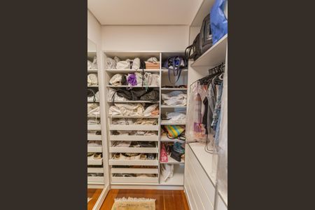 Apartamento para alugar com 264m², 4 quartos e 3 vagasCloset da Suíte 1