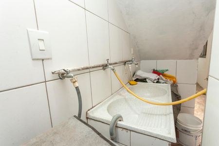 Casa para alugar com 55m², 2 quartos e 1 vagaÁrea de Serviço