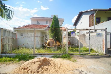 Casa para alugar com 250m², 6 quartos e 4 vagasfachada