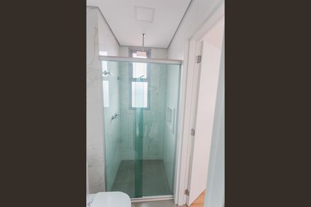 Apartamento à venda com 146m², 4 quartos e 3 vagas Apartamento à venda com 146m², 4 quartos e 3 vagasBanheiro da Semi-Suíte 3 na Cobertura/Banheiro Social