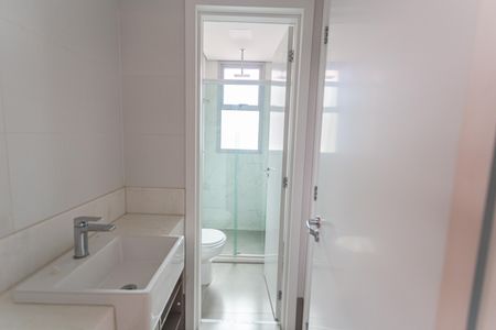 Apartamento à venda com 146m², 4 quartos e 3 vagas Apartamento à venda com 146m², 4 quartos e 3 vagasBanheiro da Semi-Suíte 1 e 2