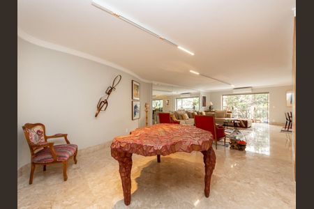 Apartamento à venda com 3 quartos, 243m² em Consolação, São Paulo