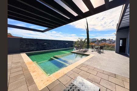 Casa de condomínio para alugar com 362m², 4 quartos e 3 vagasÁrea de Piscina