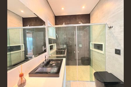 Casa de condomínio para alugar com 362m², 4 quartos e 3 vagasBanheiro da Suíte Master