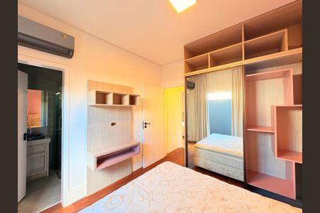 Casa de condomínio para alugar com 362m², 4 quartos e 3 vagasSuíte 3