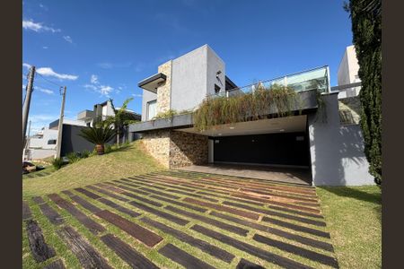 Casa de condomínio para alugar com 362m², 4 quartos e 3 vagasGaragem