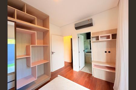 Casa de condomínio para alugar com 362m², 4 quartos e 3 vagasSuíte 2