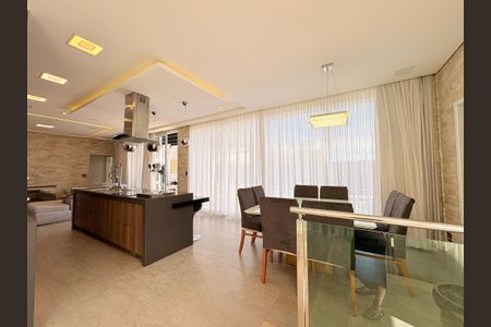 Casa de condomínio para alugar com 362m², 4 quartos e 3 vagasSala de Jantar