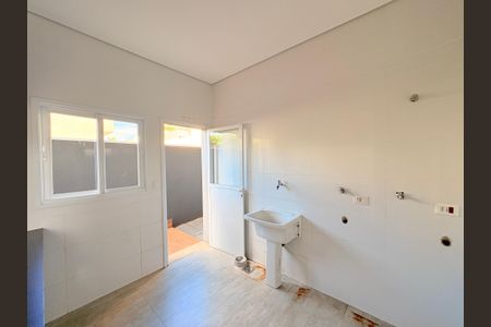 Casa de condomínio para alugar com 362m², 4 quartos e 3 vagasÁrea de Serviço