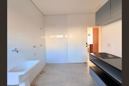 Casa de condomínio para alugar com 362m², 4 quartos e 3 vagasÁrea de Serviço