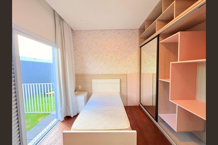 Casa de condomínio para alugar com 362m², 4 quartos e 3 vagasSuíte 2