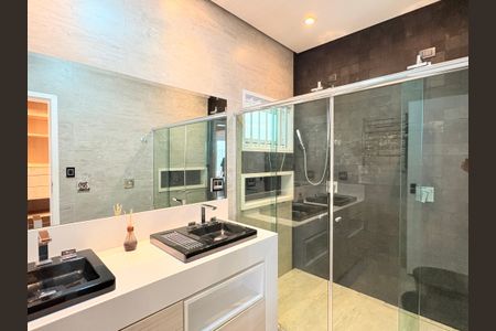 Casa de condomínio para alugar com 362m², 4 quartos e 3 vagasBanheiro da Suíte Master