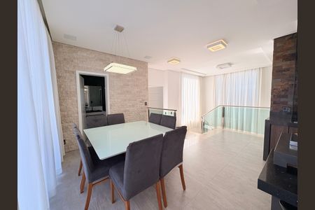 Casa de condomínio para alugar com 362m², 4 quartos e 3 vagasSala de Jantar