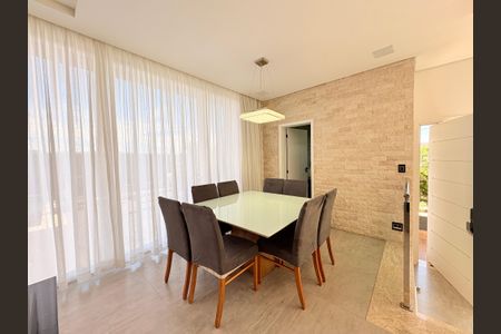 Casa de condomínio para alugar com 362m², 4 quartos e 3 vagasSala de Jantar