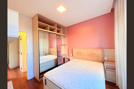 Casa de condomínio para alugar com 362m², 4 quartos e 3 vagasSuíte 3