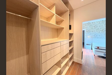Casa de condomínio para alugar com 362m², 4 quartos e 3 vagasSuíte Master - Closet