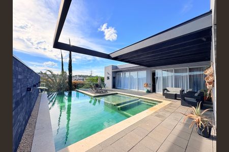 Casa de condomínio para alugar com 362m², 4 quartos e 3 vagasÁrea de Piscina