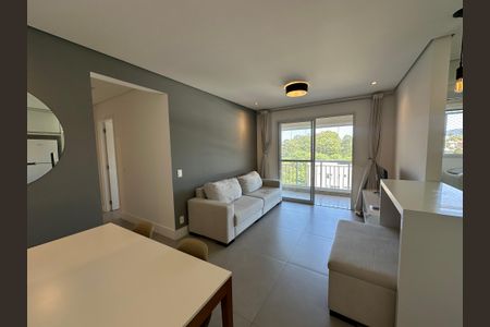 Sala de apartamento para alugar com 2 quartos, 66m² em Empresarial 18 do Forte, Barueri