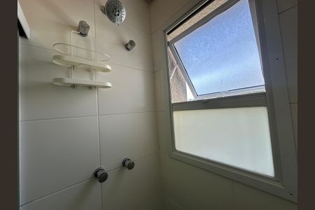Apartamento para alugar com 66m², 2 quartos e 1 vaga Apartamento para alugar com 66m², 2 quartos e 1 vagaBanheiro da Suíte
