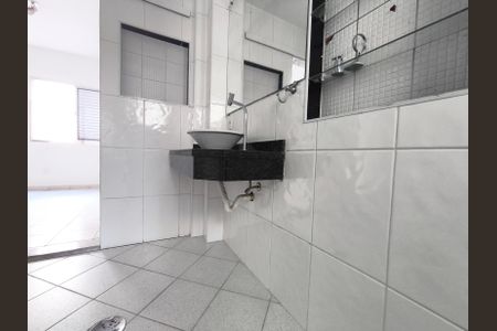 Apartamento à venda com 70m², 2 quartos e sem vagaBanheiro da Suíte