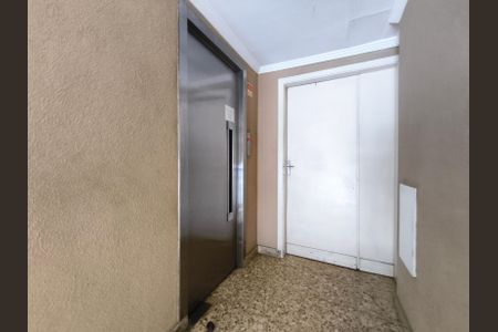 Apartamento à venda com 70m², 2 quartos e sem vagaEelevador