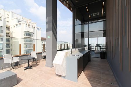 Studio à venda com 26m², 1 quarto e sem vaga Studio à venda com 26m², 1 quarto e sem vagaÁrea comum - Piscina