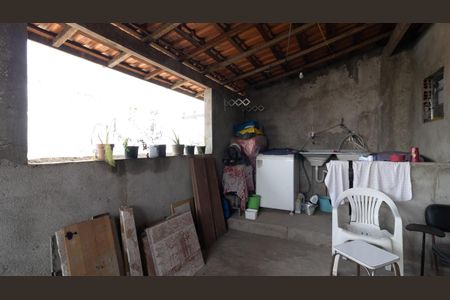 Casa à venda com 130m², 4 quartos e 1 vagaÁrea de Serviço