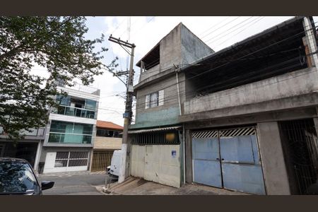 Casa à venda com 130m², 4 quartos e 1 vagaFachada