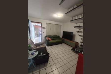 Casa à venda com 3 quartos, 155m² em Jardim Santa Mena, Guarulhos
