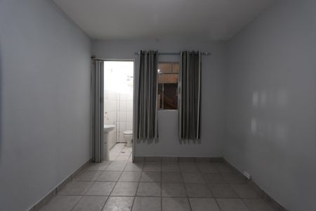 Sala e Quarto de casa para alugar com 1 quarto, 25m² em Jardim Paraguacu, São Paulo