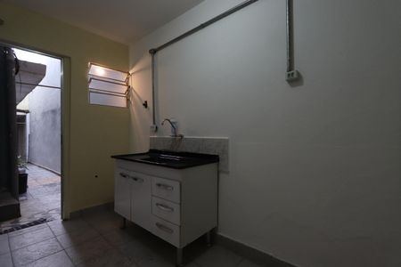 Cozinha de casa para alugar com 1 quarto, 25m² em Jardim Paraguacu, São Paulo