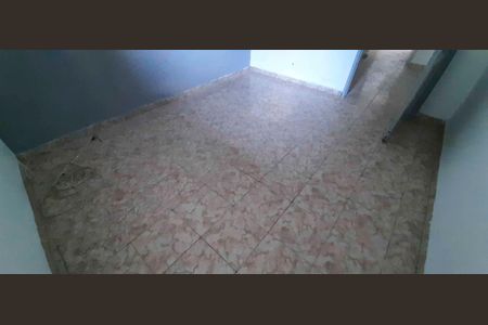 Quarto de casa para alugar com 1 quarto, 45m² em Vila Osasco, Osasco