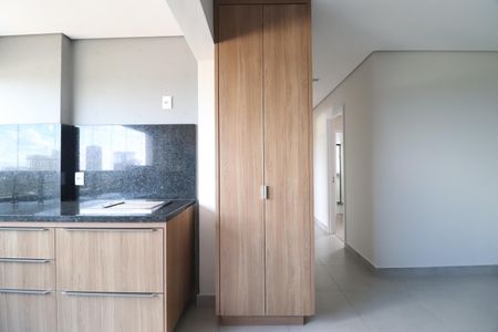 Apartamento para alugar com 81m², 3 quartos e 2 vagasVaranda