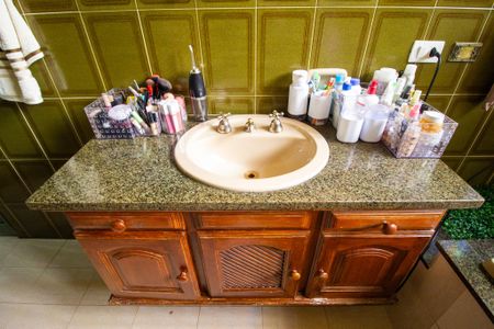 Casa para alugar com 360m², 3 quartos e 4 vagasBanheiro da Suíte 1