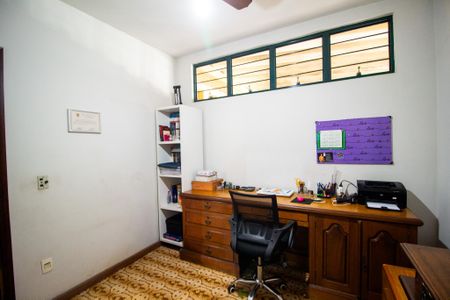 Casa para alugar com 360m², 3 quartos e 4 vagasEscritório