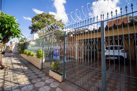 Casa para alugar com 360m², 3 quartos e 4 vagasFachada