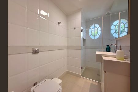 Apartamento à venda com 64m², 2 quartos e 1 vagaBanheiro 