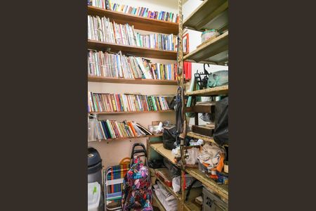 Casa à venda com 200m², 2 quartos e 1 vagaQuarto de Serviço