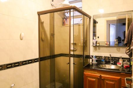 Casa à venda com 200m², 2 quartos e 1 vagaBanheiro