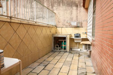 Casa à venda com 200m², 2 quartos e 1 vagaÁrea de Serviço